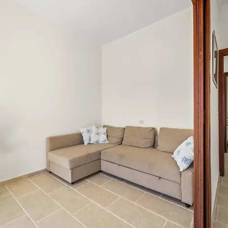 Casa Il Faro Apartment *